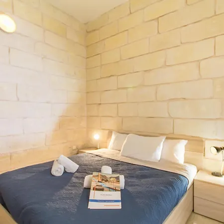 Maltese Stone 100mt From Sea - Happy Apartmán