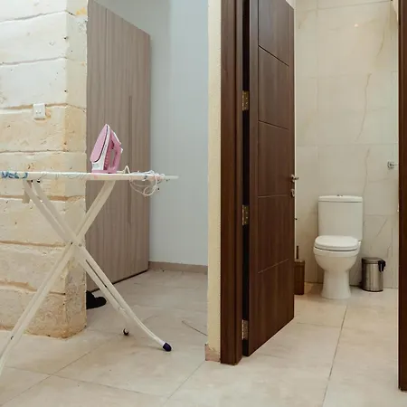 Maltese Stone 100mt From Sea - Happy * Sliema